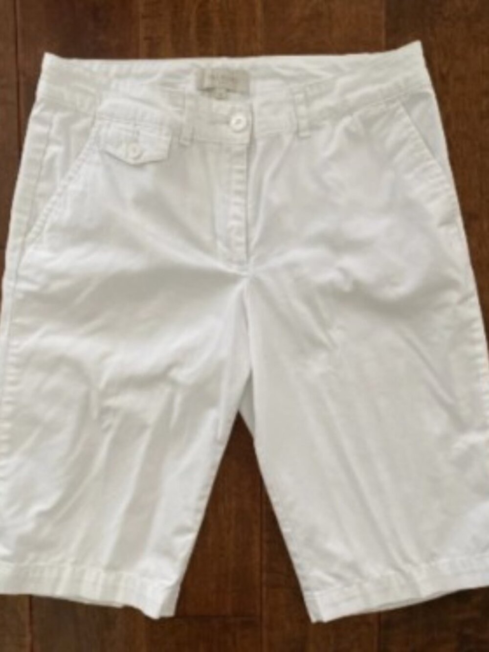 Talbots Ladies Shorts Knee Length Bermuda Size 6 White Cotton